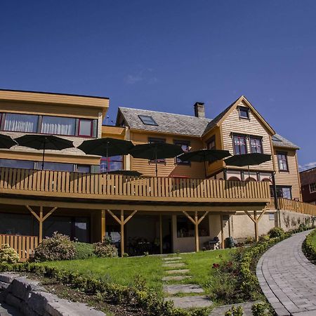 Lavik Fjord Hotel & Apartments Kültér fotó