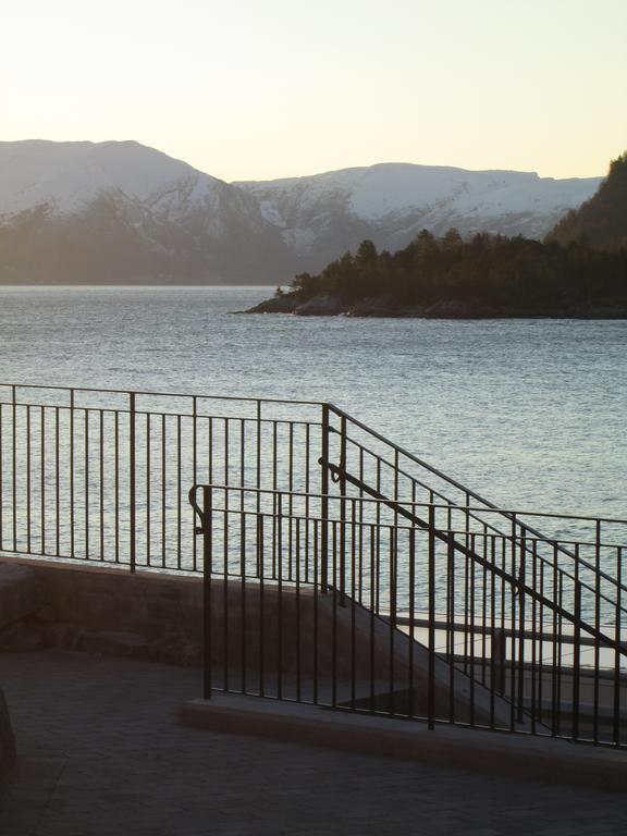 Lavik Fjord Hotel & Apartments Kültér fotó