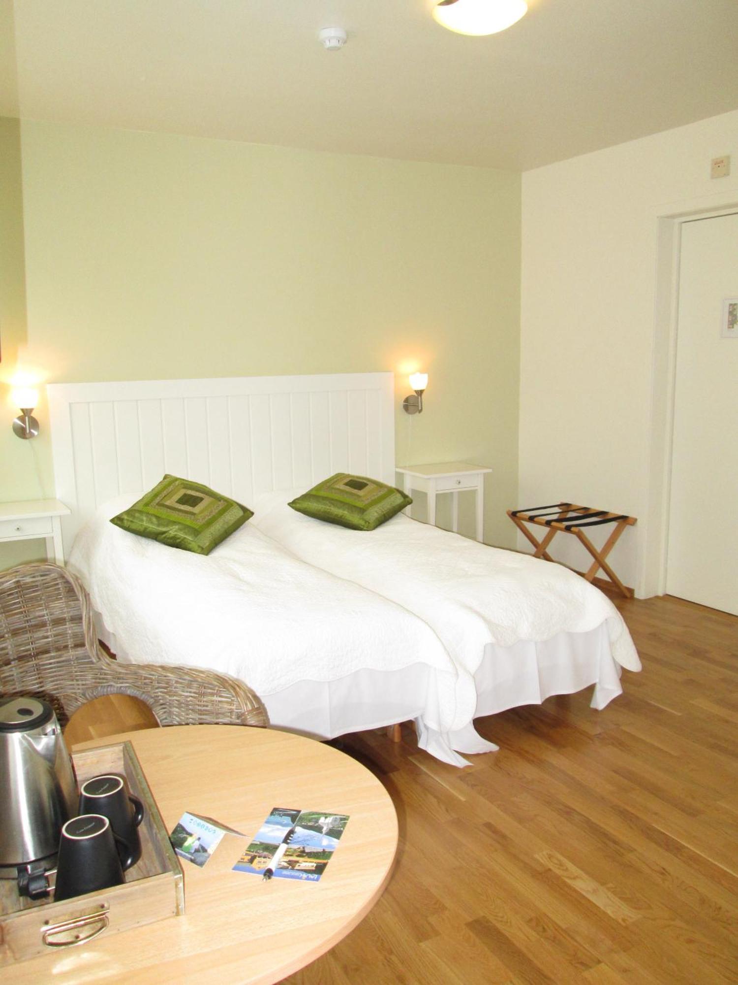 Lavik Fjord Hotel & Apartments Szoba fotó